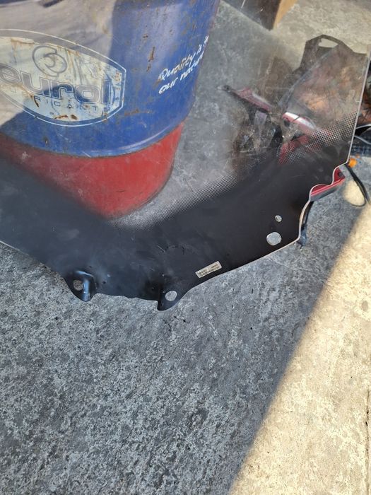 Стъкло за Peugeot Satelis 2006