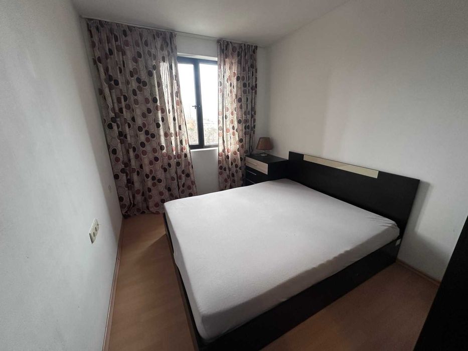 Двустаен апартамент в Южен