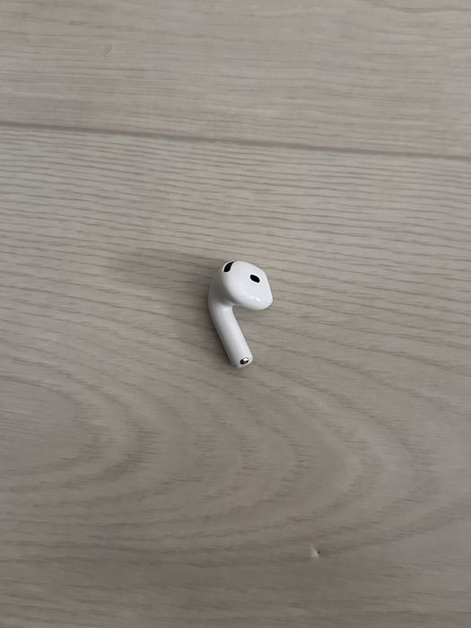 Наушник левое ухо airpods 4