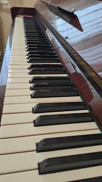 Пиано в отлично състояние