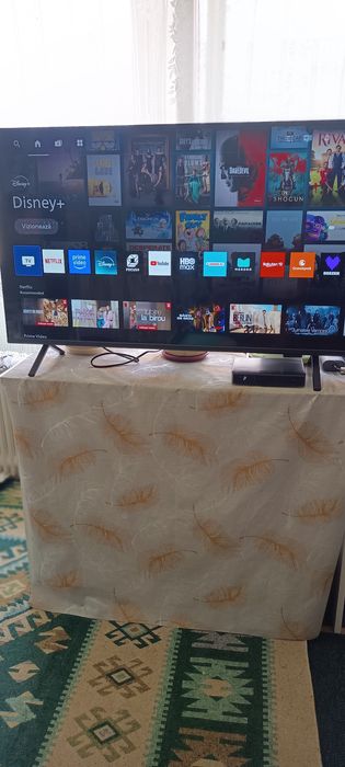 Vând tv Smart Philips cu internet google de toate