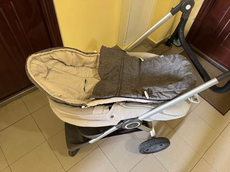 Бебешка количка Stokke