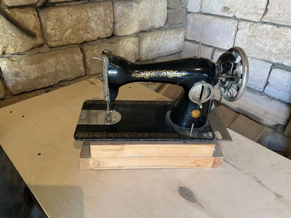 продается швейная машина