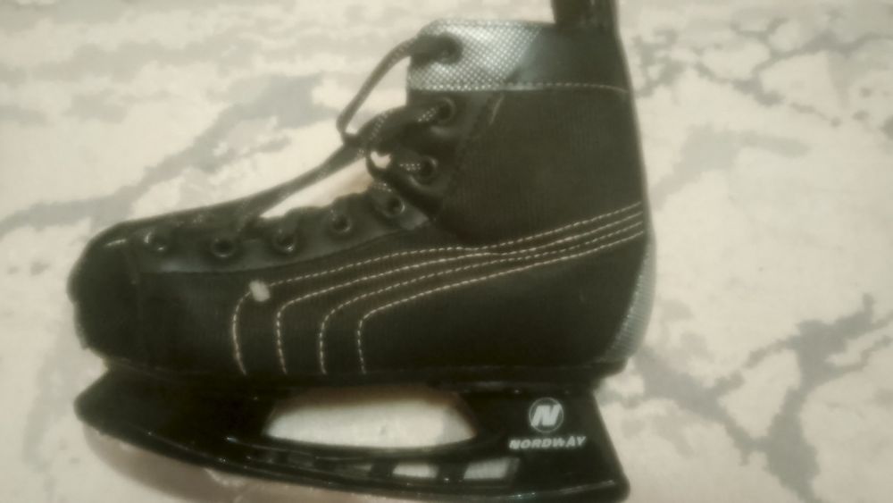 Коньки черный Nordway