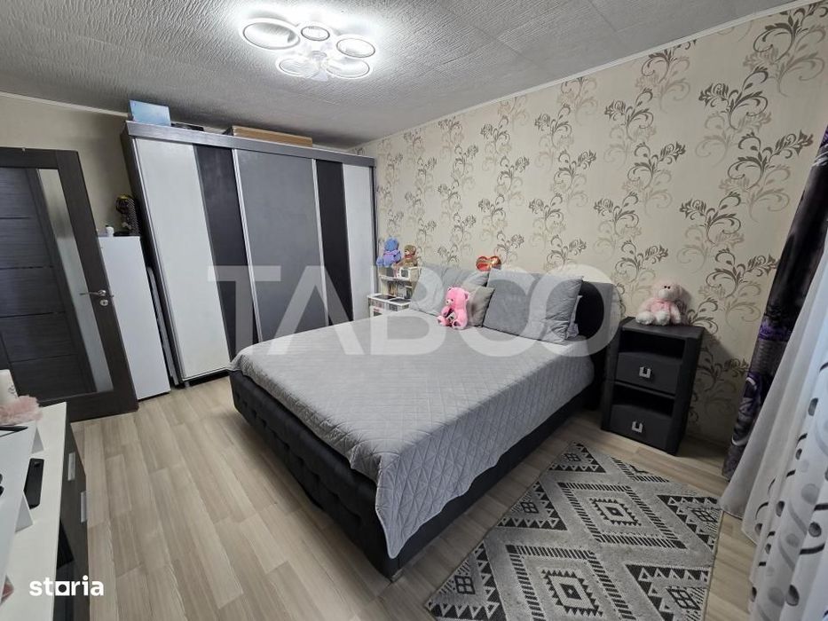 Apartament 3 camere mobilat 2 bai balcon pivnita Mihai Viteazul Sibiu