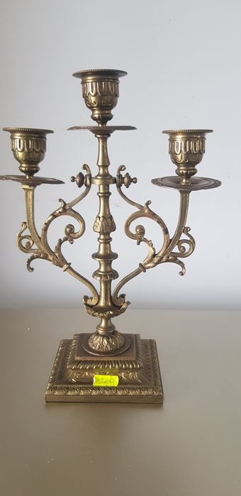 Sfeșnic vechi din bronz cu trei și  cinci brațe