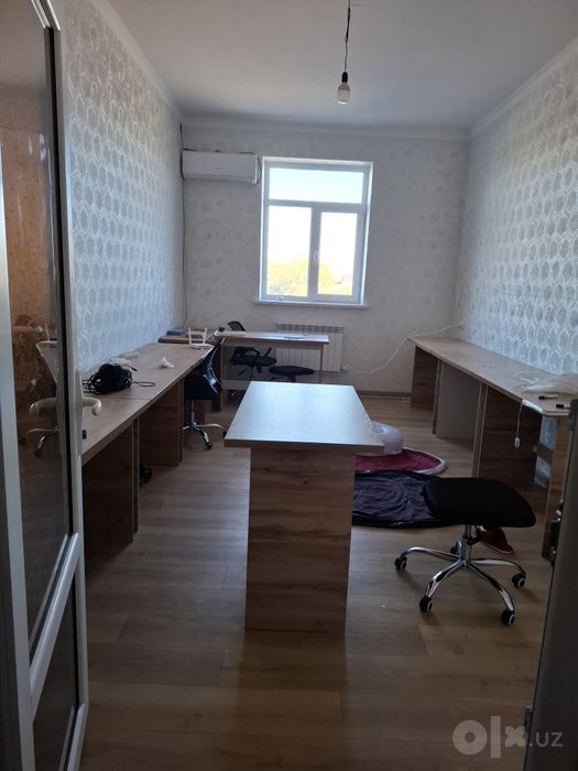 Ofes uchun xona ijaraga beriladi Urganch shahar eski Nargiz kafe yoni