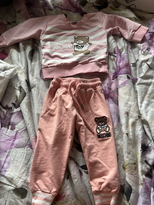 Бебешки маркови дрехи Guess, Moschino, Polo, Richmond, Versace, Fendi