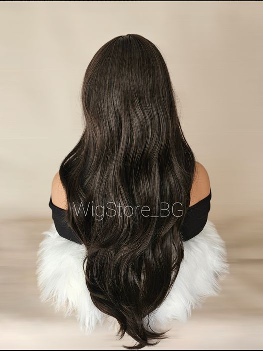 Тъмно кафява перука с бретон на леки вълни