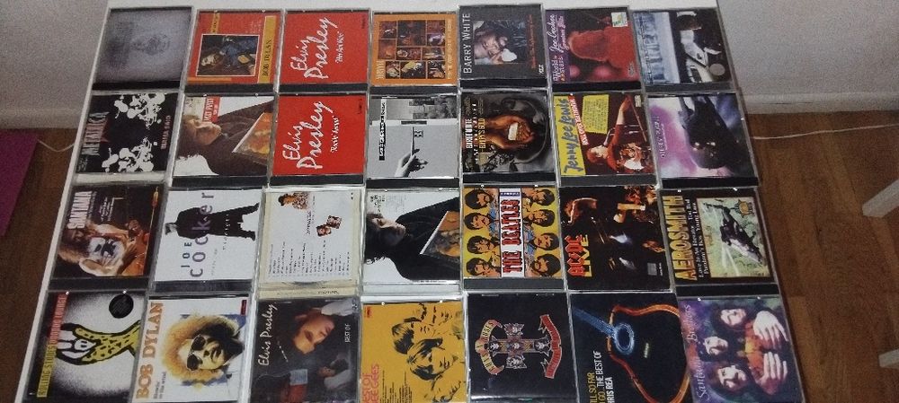 De vanzare Lot 114 CD-uri