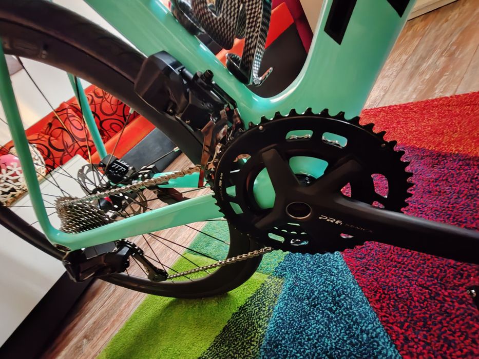 Cursiera carbon bicicleta sosea carbon schimbator electronic 24viteze