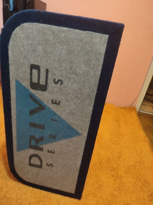 Vând incintă pentru boxe carcasa