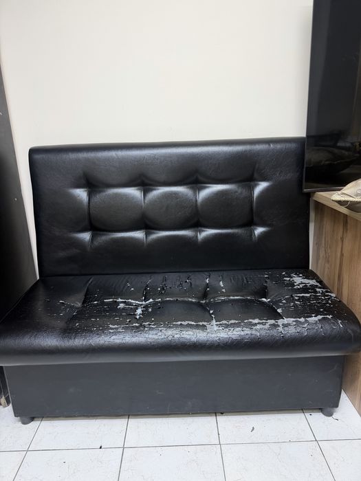Продам диван 120 см