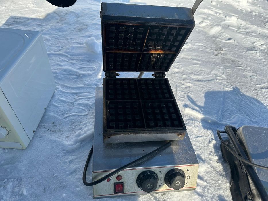 Продам аппарат для выпечки вафель!