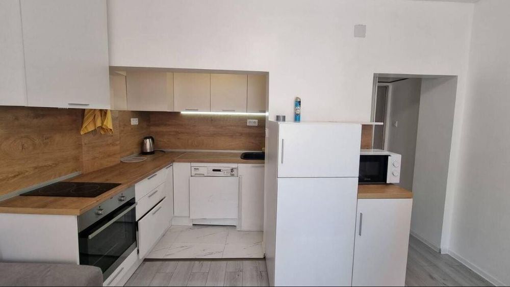 Дава се под наем Двустаен апартамент в Варна, Гръцка махала - 60 кв.м за 560.49 € - Снимка #1