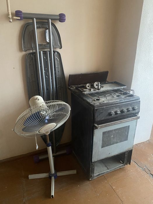 Б/у веши диван кресло газовая плита И так далее..