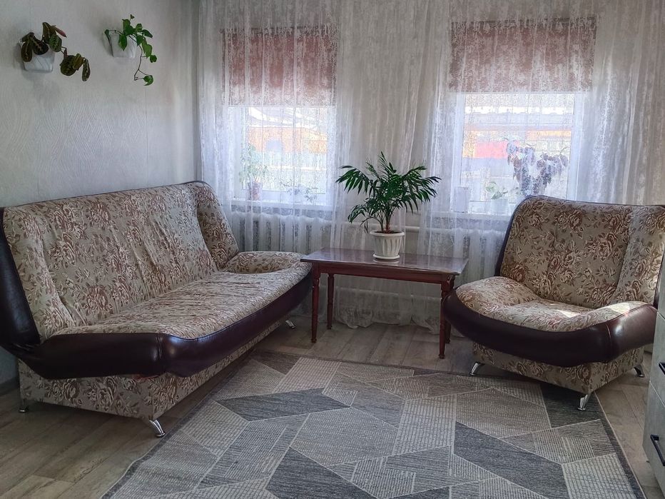 Диван и два кресла