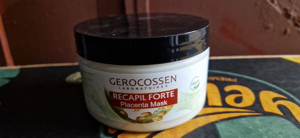 Masca tratament regenerare par cu placenta Recapil