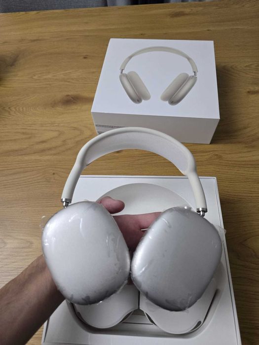 AirPods Max Silver