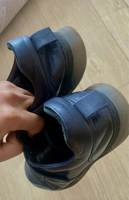 Продам туфли на мальчика