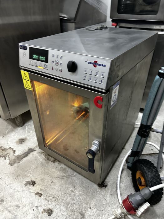 Конвектомат 10 тави 1/1gn