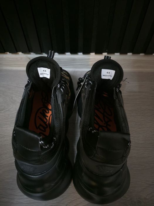Versace Chain Reaction
