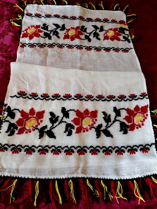 STERGAR/PROSOP tradițional,cusut manual