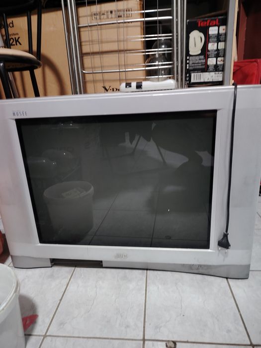 Продам телевизор