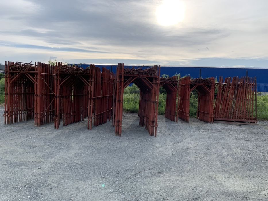 Schele metalice in stare perfecta