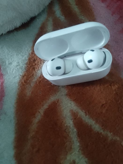 AirPods рабочие..