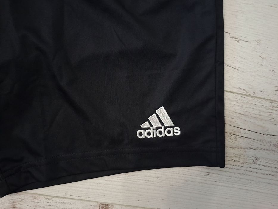 Adidas-Ориг. Шорти Нови!
