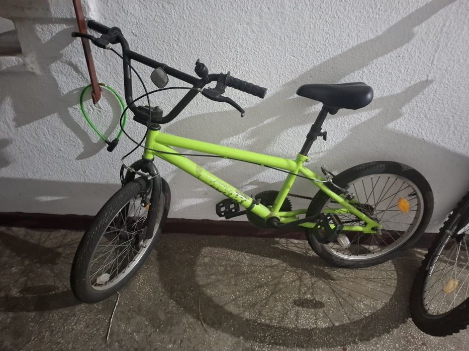 Bicicletă BMX verde