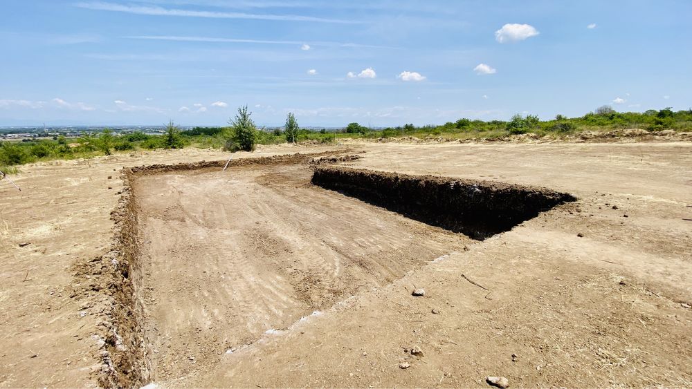 Услуги с комбиниран багер за Пловдив и региона!