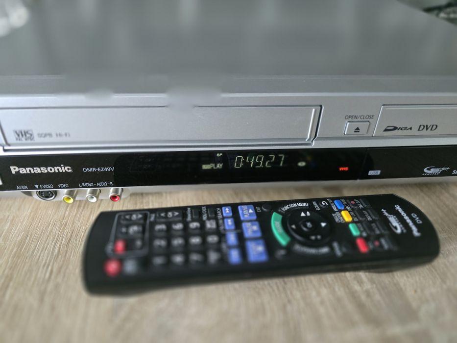 Combo Panasonic DMR-EZ49V – DVD Recorder & VCR VHS – Digitalizare Casete