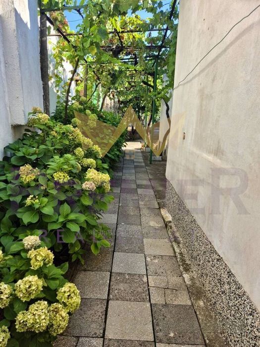 Продава се Къща в Камено - 60 кв.м за 1295 €/кв.м - Снимка #12