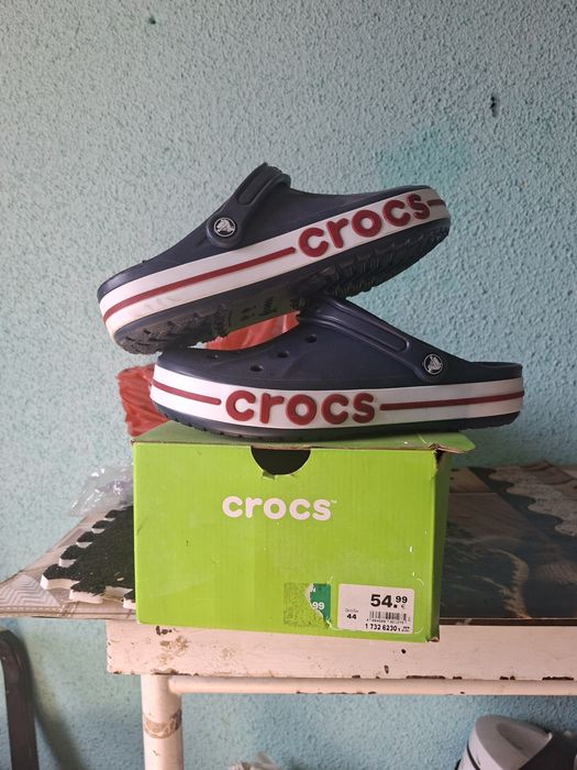 Papuci crocs nr 44 noi pret 115 lei nr contact 0757103338