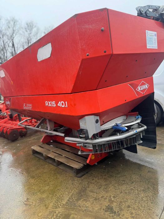 Distribuitor Ingrasaminte KUHN AXIS 40.1 – calculator dozaj