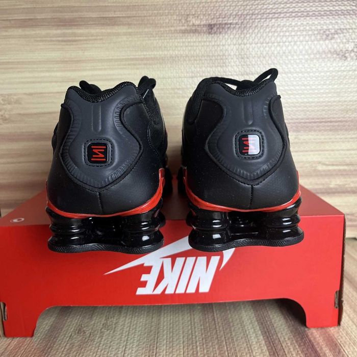 НОВИ! / NIKE / Shox TL / Black & University Red