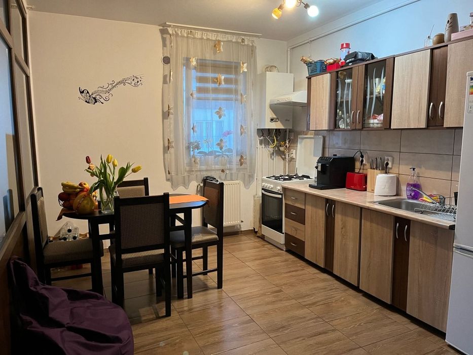 Inchiriez Apartament