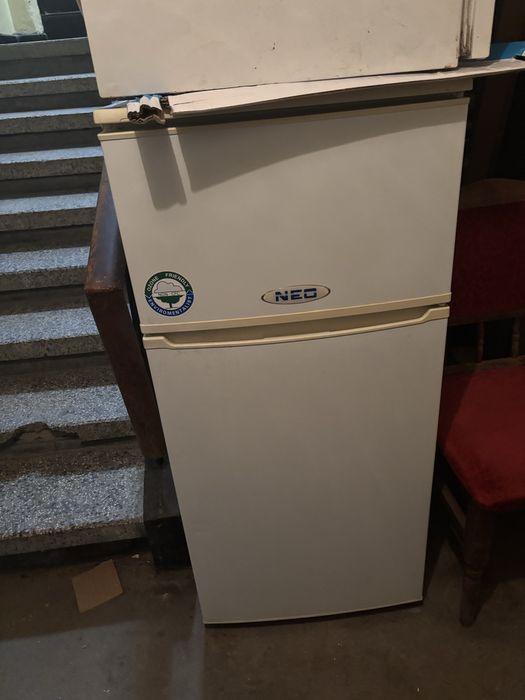 Хладилник с камера