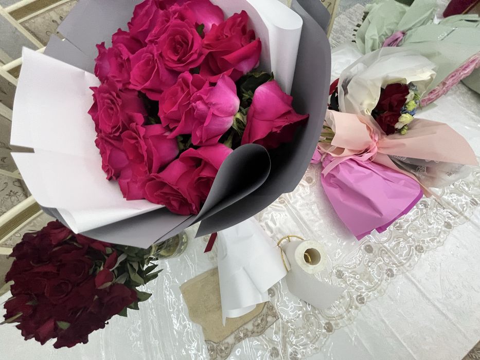 Гулдер  сатам роза пионы