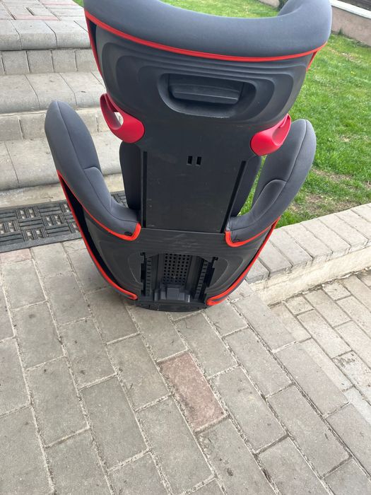 Vand 2 scaune auto pentru copii