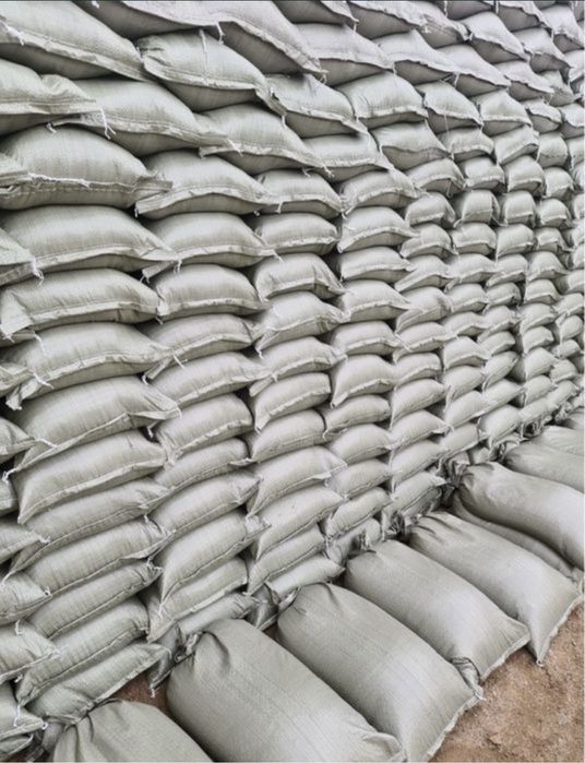 Песок щебень отсев цемент м450 в мешках и россыпью ,сухие смеси строй