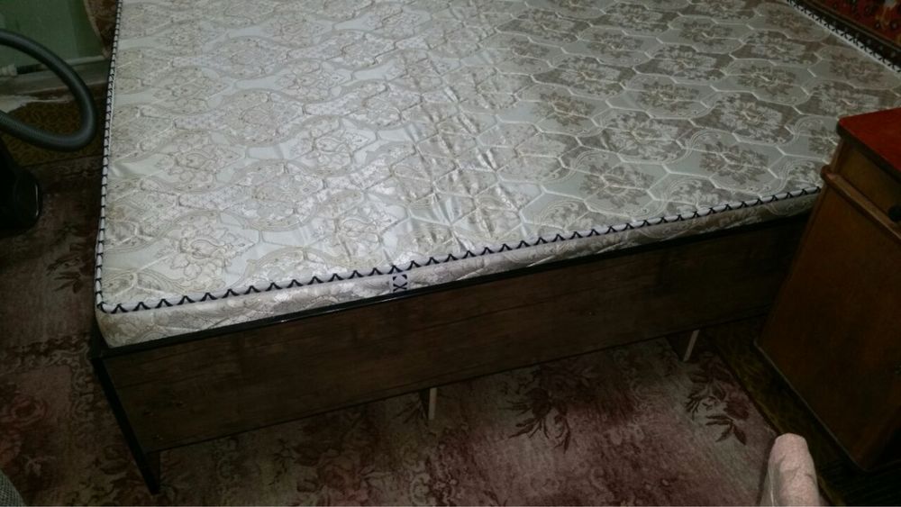 Продается кровать 207х168