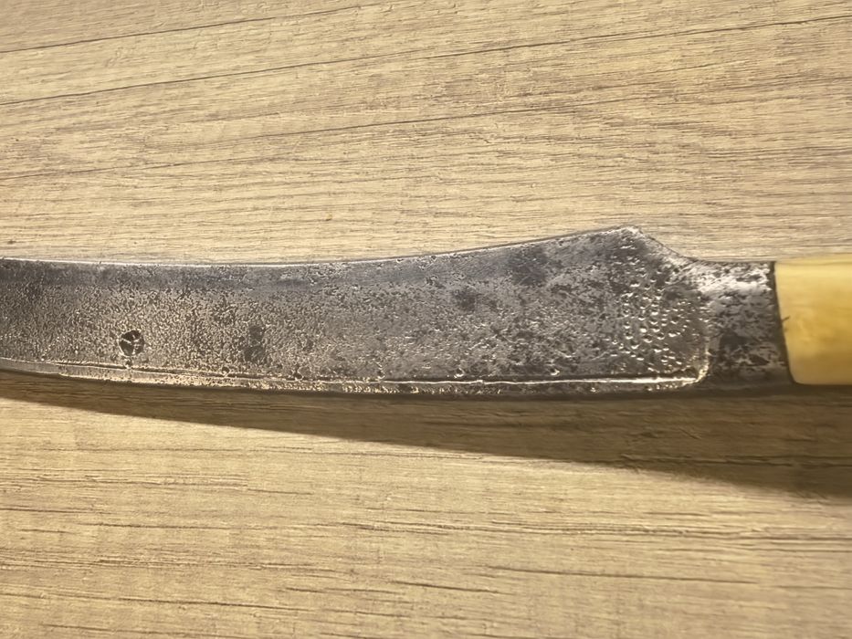 Стар нож караколак