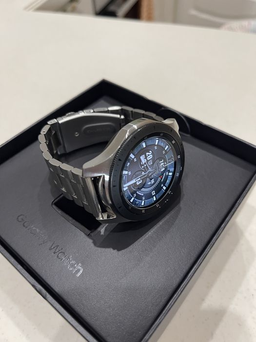 Продам часы Самсунг Galaxy Watch 46 mm