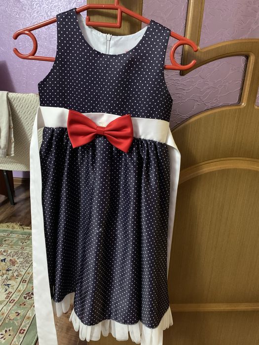 Продается платье для девочки