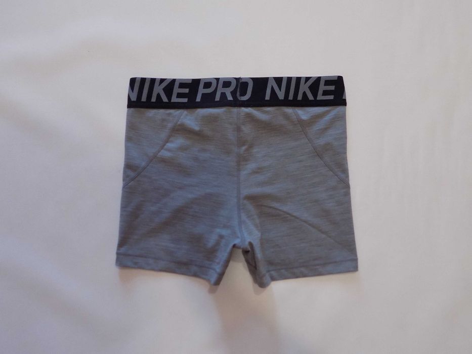 клин nike pro шорти къси панталони екип оригинален дамски спорт крос L