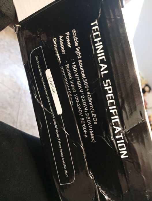 Lampa Uv pentru unghii