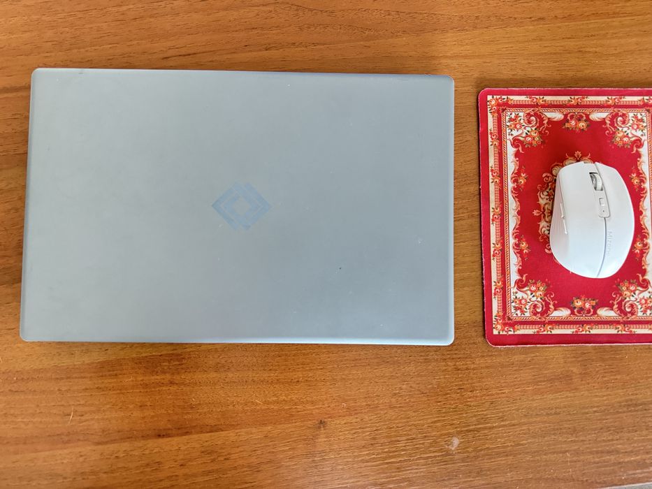 Ноутбук сатылады срочно!